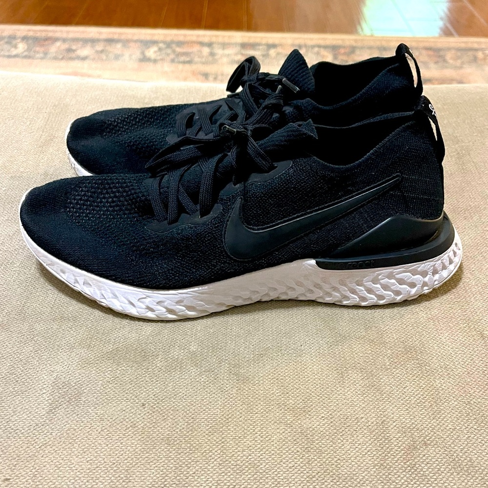 Nike Epic React Running Shoes Black / White Mens Size 8
